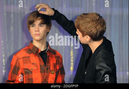 Justin Bieber svela la sua nuova opera di cera al Madame Tussauds, Londra. Foto Stock