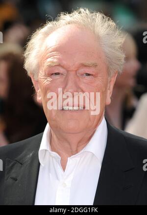 Michael Gambon alla prima mondiale di Harry Potter e dei doni di Deathly - parte 2, Trafalgar Square, Londra. Foto Stock