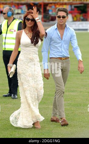 Amy Childs e Joey Essex arrivano per il Duca di Essex Polo, Gayners Park, Essex. Foto Stock