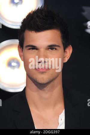 Taylor Lautner arriva al MTV Video Music Awards 2011 al Nokia Theatre L.A. DAL VIVO il 28 agosto 2011 a Los Angeles, California. Foto Stock