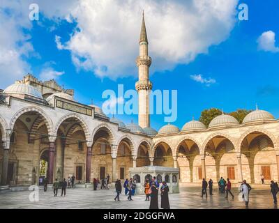 Moschea Suleymaniye. Suleymaniye Camii. Minareto, marmara. Moschea Sulaymaniye esterno Turchia 29 ottobre 2019, Istanbul. Suleyman Foto Stock