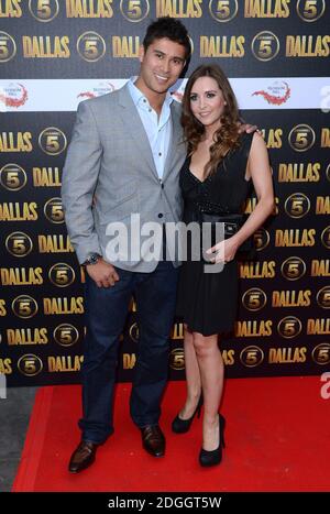 RAV Wilding e Jill Morgan e arrivo al Dallas Launch Party, Old Billingsgate Market, Londra. Copyright Doug Peters EMPICS intrattenimento Foto Stock