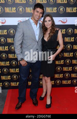 RAV Wilding e Jill Morgan e arrivo al Dallas Launch Party, Old Billingsgate Market, Londra. Copyright Doug Peters EMPICS intrattenimento Foto Stock