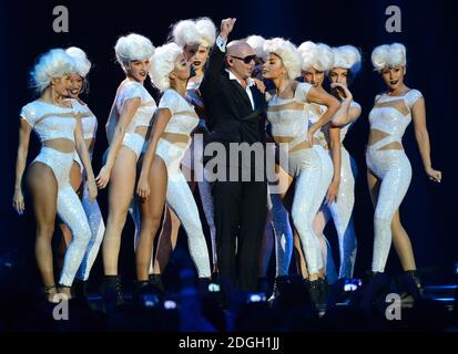 Pitbull in scena durante i MTV Europe Music Awards 2012 alla Festhalle Frankfurt, Germania. Foto Stock