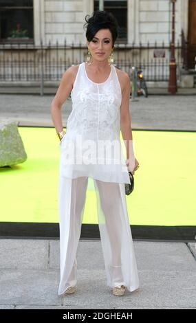 Nancy dell'olio arriva alla Royal Academy Summer Exhibition Preview, Piccadilly, Londra. Foto Stock