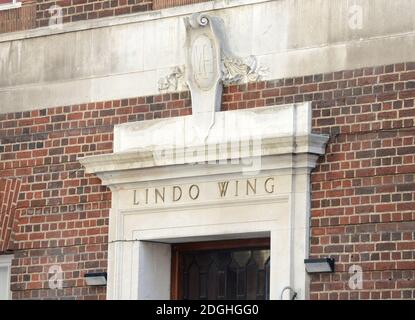 L'ingresso al St Mary's Hospital dove arrivarono il Duca e la Duchessa di Cambridge, Paddington London. Foto Stock