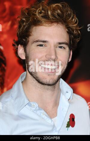 Sam Claflin partecipa a una fotocellula per 'The Hunger Games: Catching Fire' a Londra. Foto Stock