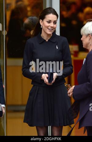 Catherine, la Duchessa di Cambridge, Patrona di Place2Be, frequentando la resilienza della carità e la forza emotiva nel Forum delle scuole presso gli uffici di Clifford Chance a Canary Wharf, Londra. Foto Stock