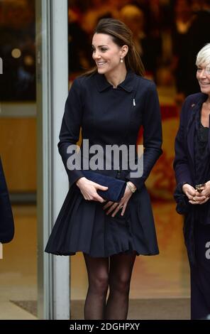 Catherine, la Duchessa di Cambridge, Patrona di Place2Be, frequentando la resilienza della carità e la forza emotiva nel Forum delle scuole presso gli uffici di Clifford Chance a Canary Wharf, Londra. Foto Stock