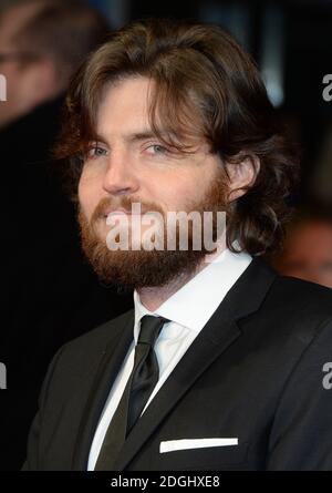 Tom Burke arriva all'Invisible Woman World Premiere, Odeon Cinema, Kensington, Londra. Foto Stock