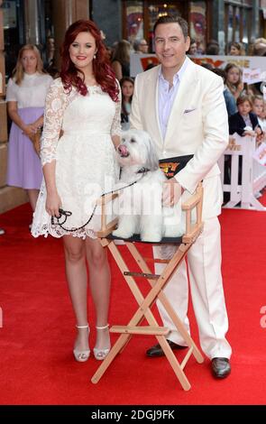 David Walliams, Ashleigh Butler e Pudsey arrivano alla prima mondiale di Pudsey il cane, il film, Vue Cinema, Leicester Square, Londra Foto Stock