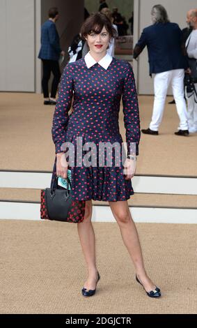 Jasmine Guinness al Burberry Prorsum Catwalk Show, parte della London Fashion Week SS15, Hyde Park, Londra. Foto Stock