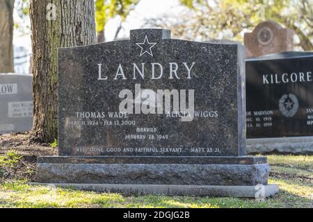 Cenotaph Sito del Dallas Cowboys Head Coach Tom Landry al Texas state Cemetery ad Austin, Texas Foto Stock