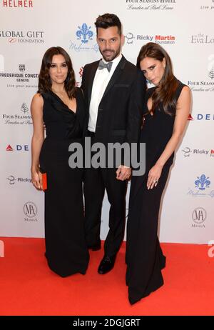 EVA Longoria, Ricky Martin e Victoria Beckham arrivano al quinto evento annuale di beneficenza Global Gift Gala al Four Seasons Hotel di Londra. Foto Stock
