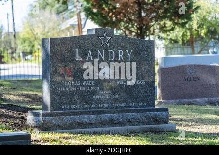 Cenotaph Sito del Dallas Cowboys Head Coach Tom Landry al Texas state Cemetery ad Austin, Texas Foto Stock