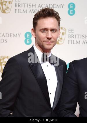 Tom Hiddleston nella Sala Stampa all'EE British Academy Film Awards 2015 che si è tenuto alla Royal Opera House di Covent Garden, Londra UK. Foto Stock