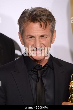 Sean Penn nella sala stampa del 87esimo Academy Awards tenutosi al Dolby Theatre di Hollywood, Los Angeles, CA, USA, 22 febbraio 2015. Foto Stock