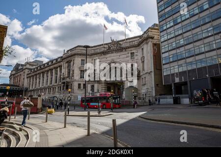 Londra, Regno Unito - 25 marzo 2019: La stazione di Waterloo è il capolinea della linea principale sud-occidentale per Weymouth via Southampton, la rete lin principale dell'Inghilterra occidentale Foto Stock