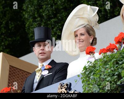 Il Principe Edoardo, conte di Wessex e Sophie, contessa di Wessex frequentando il giorno 1 di Royal Ascot, Ascot Racecourse, Londra. (Credito obbligatorio: DOUG PETERS/EMPICS Entertainment) Foto Stock