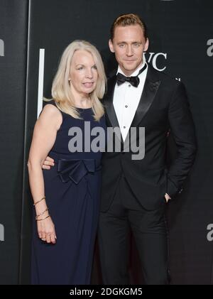 Amanda Nevill e Tom Hiddleston partecipano alla BFI Luminous Gala Dinner parte del British Film Institutes London Film Festival, Londra il credito fotografico dovrebbe essere: Doug Peters/ EMPICS Entertainment Foto Stock
