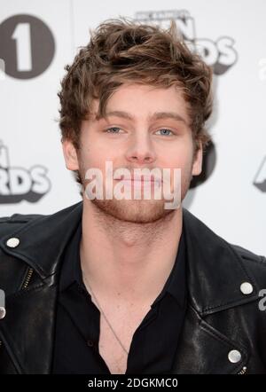 Luke Hemmings di 5 secondi di estate in arrivo per la BBC radio 1 Teen Awards, Wembley Arena, Londra. Il credito fotografico dovrebbe essere: Doug Peters/EMPICS Entertainment Foto Stock