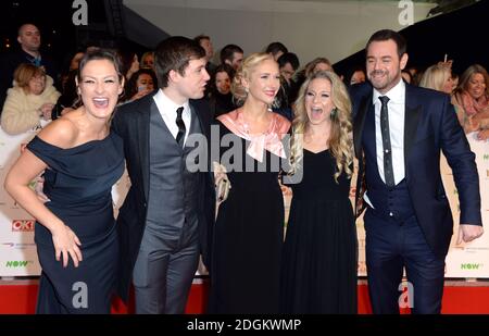 Luisa Bradshaw-White, Danny-boy Hatchard, Maddy Hill, Kellie Bright e Danny Dyer di Eastenders che partecipano al National Television Awards 2016 alla O2 Arena di Londra. Foto Stock