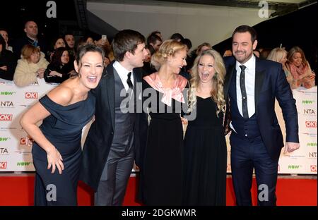 Luisa Bradshaw-White, Danny-boy Hatchard, Maddy Hill, Kellie Bright e Danny Dyer di Eastenders che partecipano al National Television Awards 2016 alla O2 Arena di Londra. Foto Stock