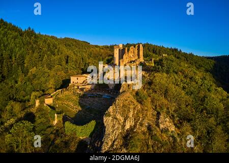 Francia, alta Loira (43), Bas-en-Basset, Castello di Rochebaron, Valle della Loira, (vista aerea) Foto Stock