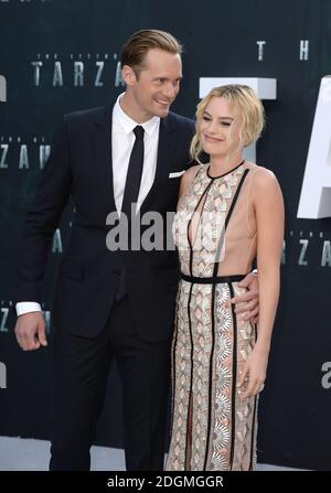 Alexander Skarsgard e Margot Robbie alla Legend of Tarzan European Premiere tenutasi a Odeon Leicester Square, Londra il credito fotografico dovrebbe leggere Doug Peters/ EMPICS Entertainment Foto Stock