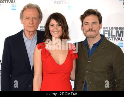 Bill Nighy, Gemma Arterton e Sam Claflin partecipano alla loro più bella Photocall, parte del London Film Festival, che si tiene al May Fair Hotel di Londra. Data immagine: Giovedì 13 ottobre 2016. Il credito fotografico dovrebbe essere: Doug Peters/ EMPICS Entertainment. Foto Stock