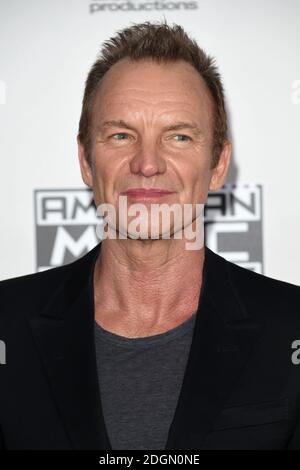 Sting arriva per i 2016 American Music Awards al Microsoft Theatre di Los Angeles, USA. Il credito fotografico dovrebbe essere: Doug Peters/EMPICS Entertainment Foto Stock