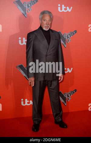 Sir Tom Jones partecipa al lancio di The Voice UK alla Millbank Tower di Londra. Il credito fotografico dovrebbe essere: Doug Peters/EMPICS Entertainment Foto Stock