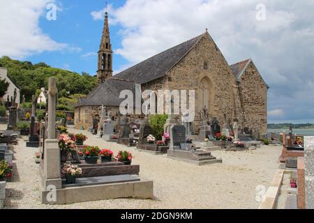 chiesa medievale (notre-dame) a landévennec in bretagna in francia Foto Stock