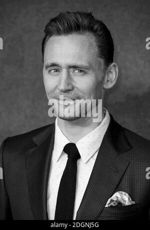 Editor Nota, ritaglio alternativo, immagine convertita in bianco e nero. Tom Hiddleston partecipa alla prima europea di Kong: Skull Island, tenutasi a Cineworld Empire Leicester Square, Londra. Foto data martedì 28 febbraio 2017. Il credito immagine dovrebbe essere Doug Peters/EMPICS Entertainment. Foto Stock