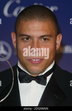 Ronaldo alla cerimonia di premiazione del Premio Mondiale dello Sport Laureus tenutasi al Forum Grimaldi di Monte Carlo. Colpo di testa. Â©doug peters/allaction.co.uk Foto Stock