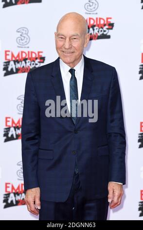 Patrick Stewart arriva al Three Empire Awards, The Roundhouse, Camden, Londra. Il credito immagine dovrebbe essere: Doug Peters/EMPICS Entertainment Foto Stock