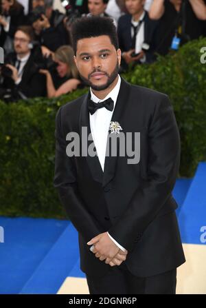 Abel Makkonen Tesfaye aka il Weeknd che partecipa al Metropolitan Museum of Art Costume Institute benefit Gala 2017, a New York City, USA. Il credito fotografico dovrebbe essere: Doug Peters/EMPICS Entertainment. Foto Stock