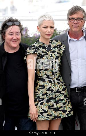 Christine Vachon (a sinistra), Michelle Williams (al centro) e Todd Haynes (a destra) partecipano alla fotocellula Wonderstruck come parte del 70° Festival di Cannes. Il credito fotografico dovrebbe essere: Doug Peters/EMPICS Entertainment Foto Stock