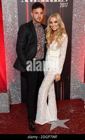 Adam Thomas e Caroline Daly partecipano al British SOAP Awards 2017, tenutosi al Lowry Theatre di Salford, Manchester. Il copyright della foto dovrebbe leggere Doug Peters/EMPICS Entertainment Foto Stock