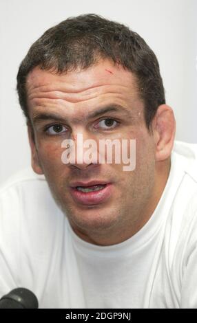 Martin Johnson alla conferenza stampa del team di rugby dell'Inghilterra, Pennyhill Hotel, Surrey. Doug Peters/allactiondigital.com Foto Stock