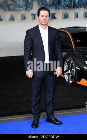 Mark Wahlberg partecipa alla prima mondiale dei trasformatori: L'ultimo cavaliere, tenutasi a Cineworld Leicester Square, Londra. Il credito fotografico dovrebbe essere: Doug Peters/EMPICS Entertainment Foto Stock