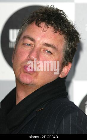 Shane Richie in arrivo a UK Radioaid, Capital radio, Leicester Square, Londra. Tutte le stazioni radio commerciali si sono unite per un giorno per unire le forze con una trasmissione comune tutto il giorno in aiuto dell'appello dello tsunami. Doug Peters/allactiondigital.com Foto Stock