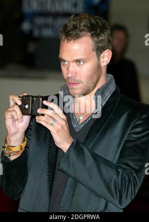 Will Young arriva al Brit Awards 2005, Earls Court Arena, Londra. Doug Peters/allactiondigital.com Foto Stock