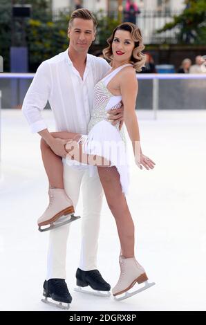 Assistere alla Dancing on Ice Photocall che si tiene al Natural History Museum di Londra. Il credito fotografico dovrebbe essere: Doug Peters/EMPICS Entertainment Foto Stock