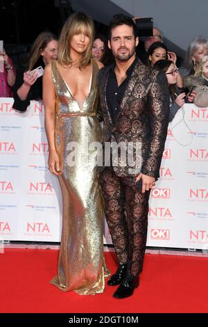 Vogue Williams e Spencer Matthews partecipano ai National Television Awards 2018 che si tengono all'O2 di Londra. Il credito fotografico dovrebbe essere: Doug Peters/EMPICS Entertainment Foto Stock