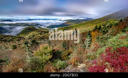 Mattina alba ove blu Ridge parkway montagne Foto Stock