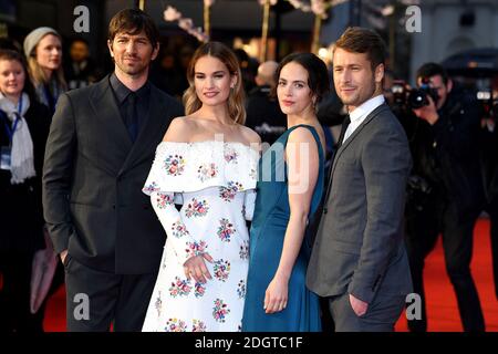 Michiel Huisman (da sinistra a destra), Lily James, Jessica Brown Findlay e Glen Powell partecipano alla prima mondiale della Guernsey Literary and Potato Peel Pie Society al Curzon Mayfair, Londra. Il credito fotografico dovrebbe essere: Doug Peters/EMPICS Entertainment Foto Stock