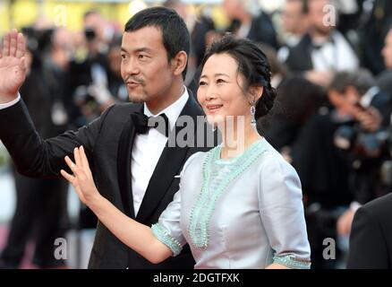 Il fan Liao e Tao Zhao frequentano gli Eternals (La cenere è bianco puro) premiere nell'ambito del 71esimo Festival del Cinema di Cannes Foto Stock