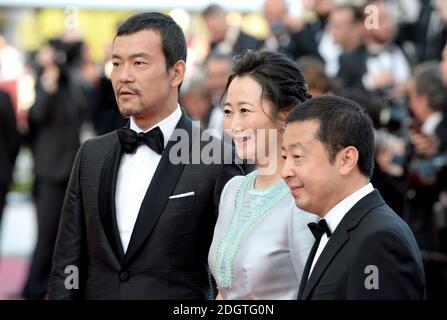 Fan Liao, Tao Zhao e Zhangke Jia che partecipano alla prima Eternals (la cenere è bianco puro) come parte del 71esimo Festival del Cinema di Cannes Foto Stock