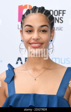 Jorja Smith partecipa al Nordoff Robbins O2 Silver Clef Awards tenutosi al Grosvenor House Hotel di Londra. Il credito fotografico dovrebbe essere: Doug Peters/EMPICS Foto Stock